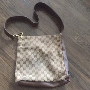 Well loved Authentic GUCCI bag - Final markdown